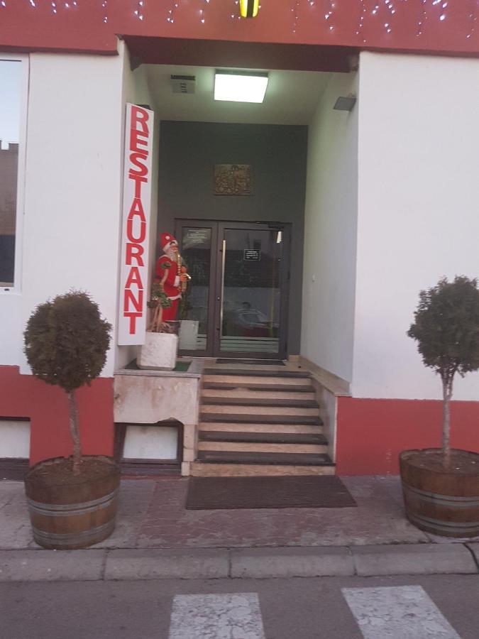 Hotel Sax Balkan Dimitrovgrad Eksteriør billede