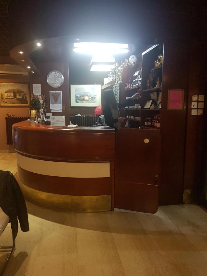 Hotel Sax Balkan Dimitrovgrad Eksteriør billede